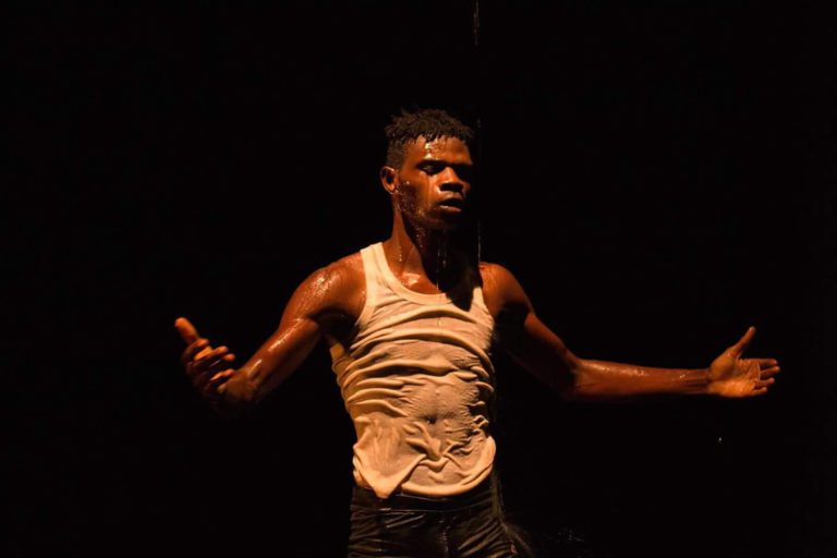 Chorégraphie : Zoom sur Olivier Gansaoré, jeune chorégraphe très engagé, déterminé et passionné.