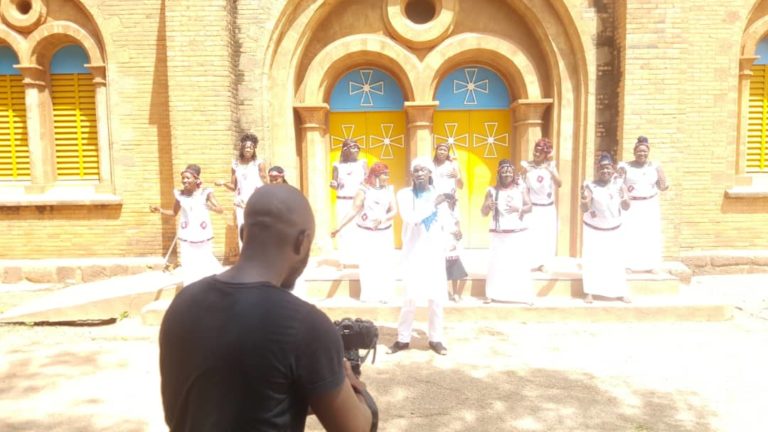 MUSIQUE : Fin de tournage du nouveau  Clip Vidéo de Sana Bob avec sa Chanson « M’Soala Wendé « 