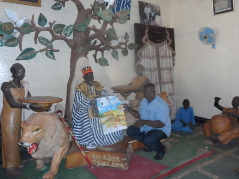 5e édition de «  PINGR KUNI » : Bamos Théo chez le Mogho Naaba Baongho pour des bénédictions.