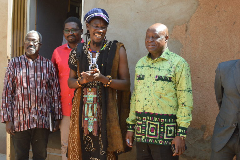 MUSIQUE: Autorités du Cinéma et du FESPACO apprécient la nouvelle chanson de Sana Bob HOMMAGE À IDRISSA OUEDRAOGO.