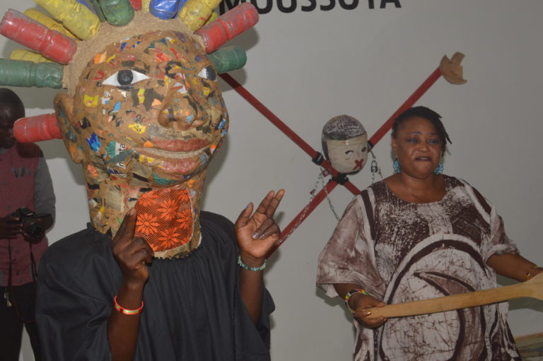Exposition des œuvres plastiques : Des femmes mettent en exergue leurs talents.