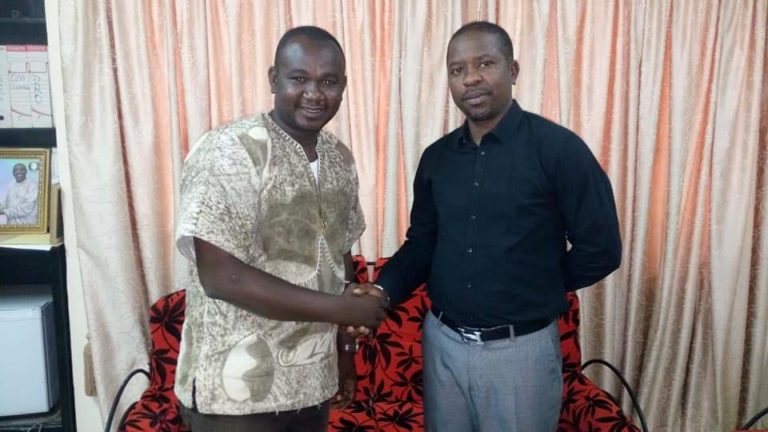 CULTURE : Walib Bara désigné HOMME DE L’ANNÉE par le journal INFOS CULTURE DU FASO.