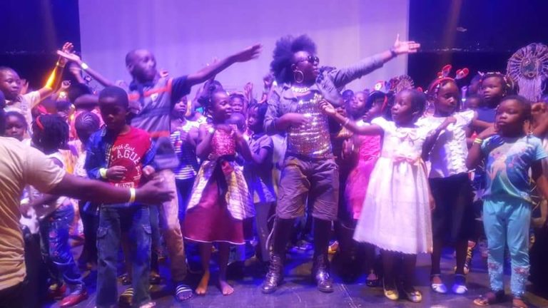 Musique : « Je lutte beaucoup pour la cause des enfants de la rue », Laty Shine.
