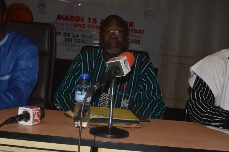 PANEL: « L’artiste est faiseur de monde », a déclaré Albert Ouédraogo.