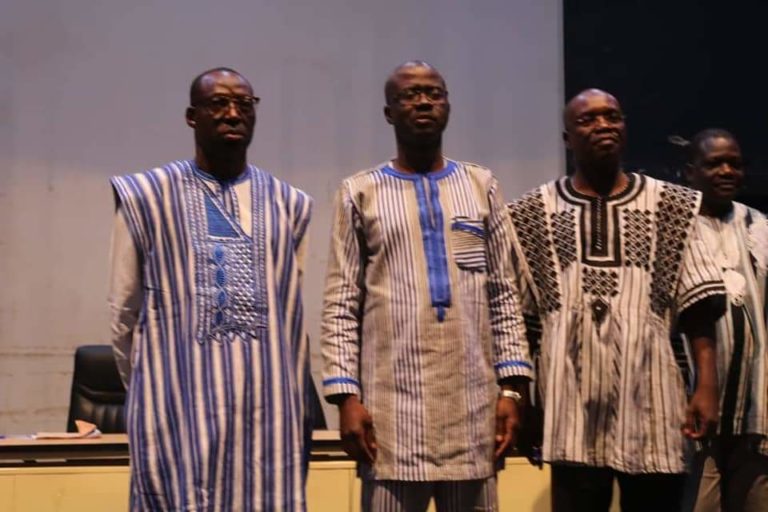 CULTURE: Monsieur Jean Paul Koudougou cède sa place à Dr Lassina Simporé au poste de Secrétaire Général du ministère de la culture des arts et du tourisme.