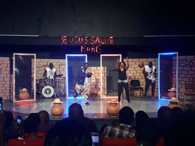 Je vous salue maris : 1er one man show de Philomaine Nanéma.