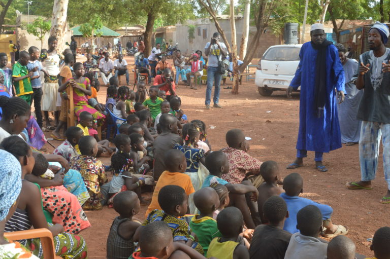 Théâtre Forum : « Ensemble, ça va mieux » pour éradiquer les conflits intercommunautaires et prôner la cohésion sociale.