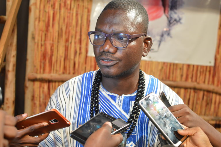 L’artiste Kys officialise la sortie de son 1er album au grand bonheur des mélomanes.