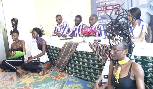 BCBG GLAM’S : Defilé spécial Coiffure, le maquillage et accessoires de mode.