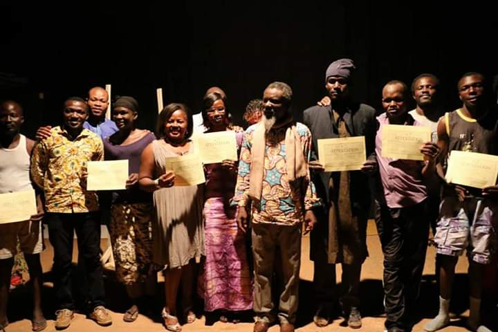 THÉÂTRE: Fin de formation des élèves de la 3ème année de l&rsquo;Atelier Permanent d&rsquo;Initiation au Théâtre (APIT).