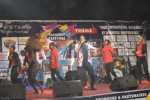 FESTANG 2019 : Dez Altino fait le show.