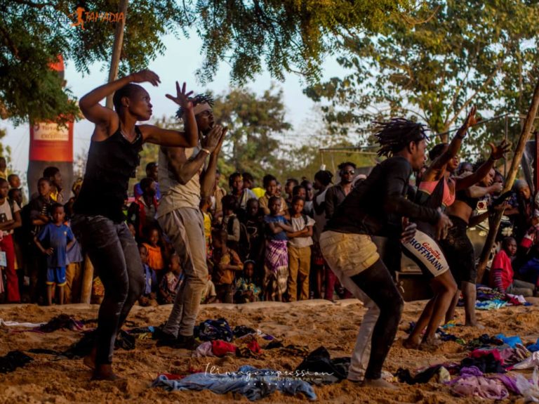 Jour 3 de In-out dance festival 7: une grande performance de Ankata next generation avec un spectacle de Djibril Ouattara