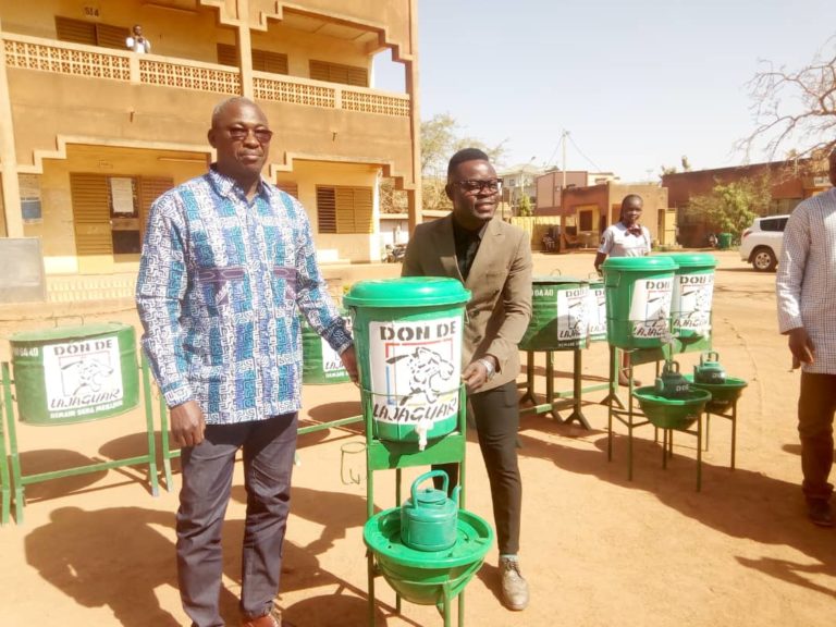 « Spectacle, une ville propre » : l’IBAM reçoit des lave-mains et des poubelles
