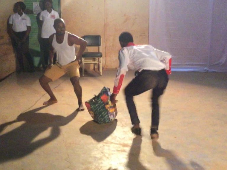 Spectacle « YA LAADO »: L’humoriste JP LA Joie donne de la joie à Ouahigouya