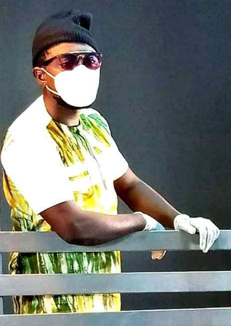 Lutte contre le covid-19 : DONSHARP De Batoro dans sa chloroquine musicale « Espoir contre psychose » remonte le moral des burkinabè