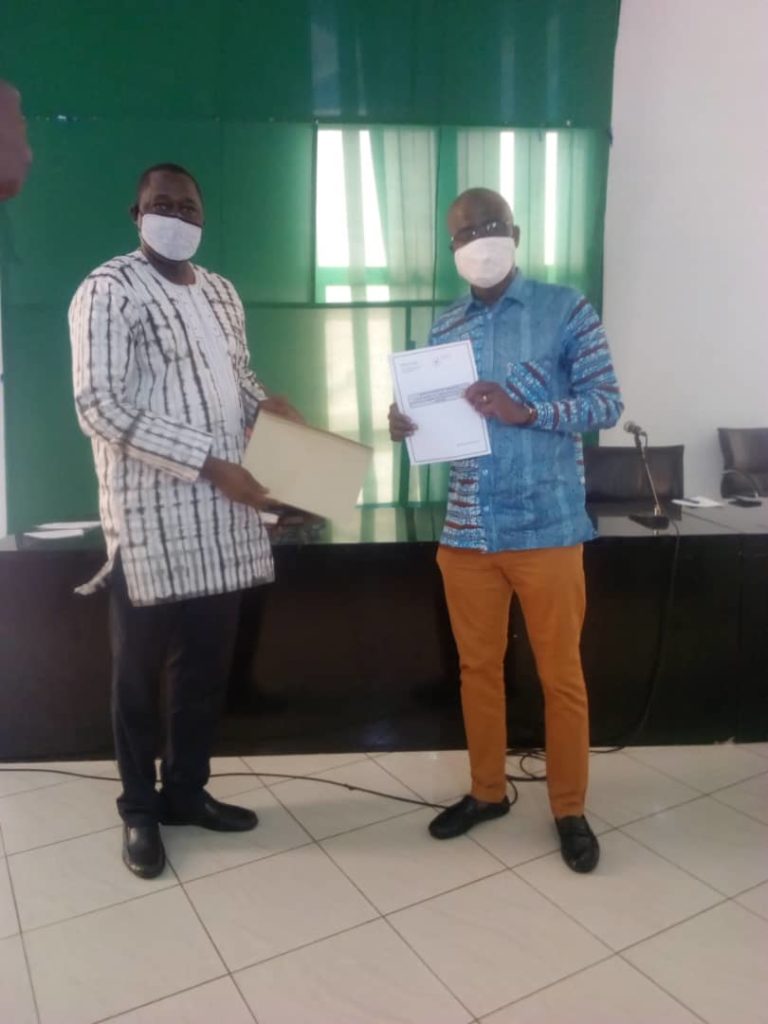 Bobo-Dioulasso : SNC 2020, le rapport des travaux de réflexion sur la relance des préparatifs de la biennale de la culture remis au ministre de la culture des arts et du tourisme