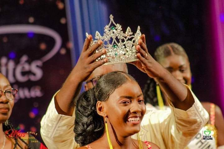 MISS UNIVERSITÉS 2020: Océane Sou succède à Nelly Dahani, Miss Universités 2019