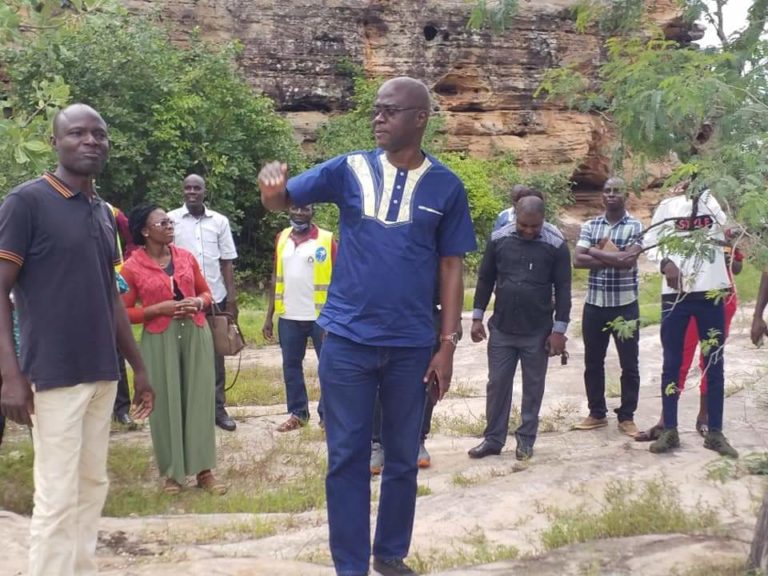 Tourisme interne: Le ministre SANGO ébloui par les sites touristiques de la région des Cascades