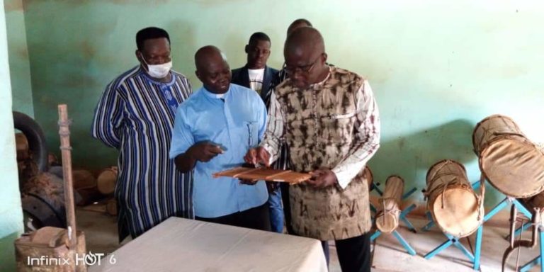 TOURISME: Le ministre SANGO sur le site du musée Da-Do de Réo
