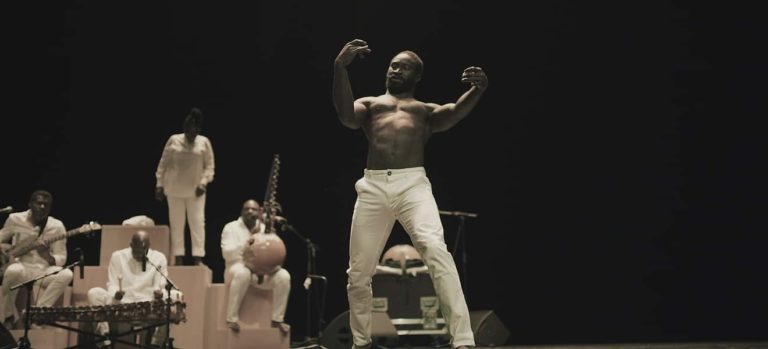 « Maux » est un spectacle où j’essaie d’exprimer ce que je ressens à travers mon art”, Issa Sanou, danseur chorégraphe