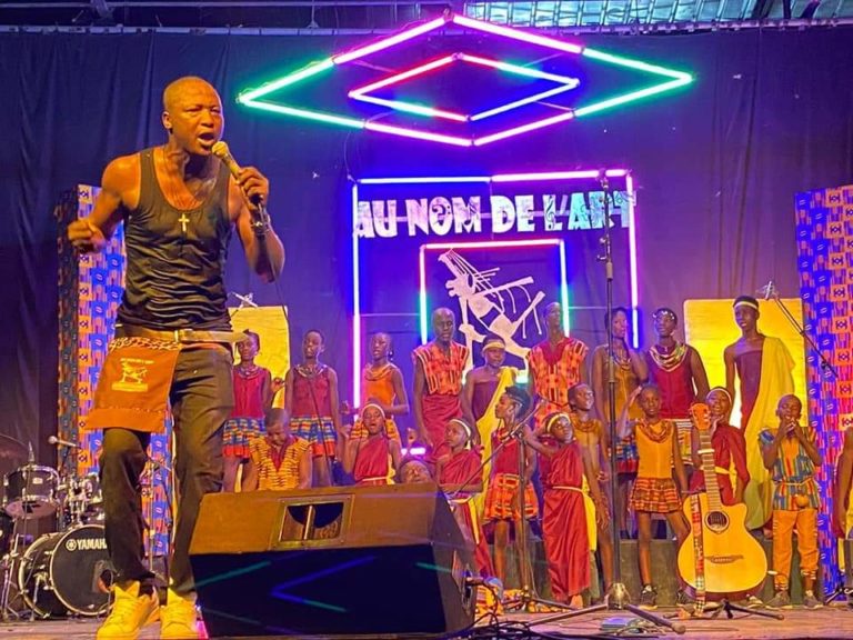 BRAND NEW: « au nom de l’art », le tout nouveau Clip-vidéo de Mawndoé