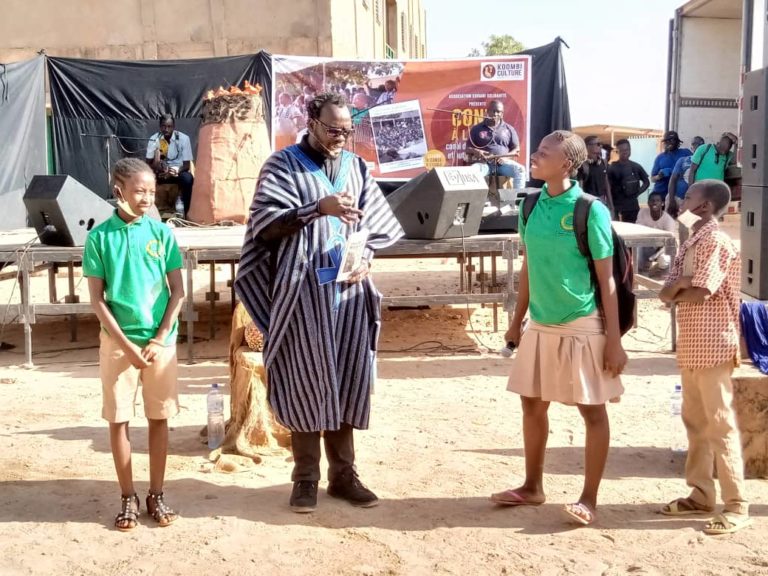 Le conte à l’école »: KPG épate les élèves du complexe Sainte Philomène de « Marcoussis »