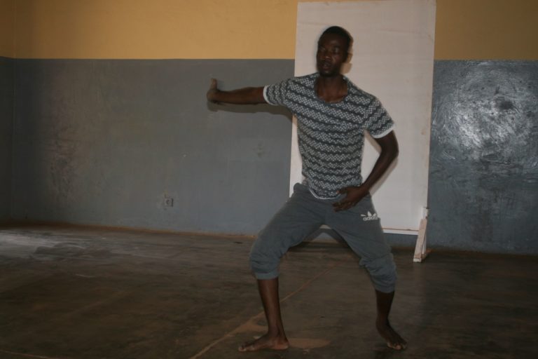 Résidence de création: le Théâtre Soleil reçoit Abdoul Aziz ZOUNDI pour son projet de danse « Chute Perpétuelle »