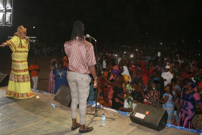 Quatrième jour de Niangoloko en fête : Affou Keita fait danser les femmes