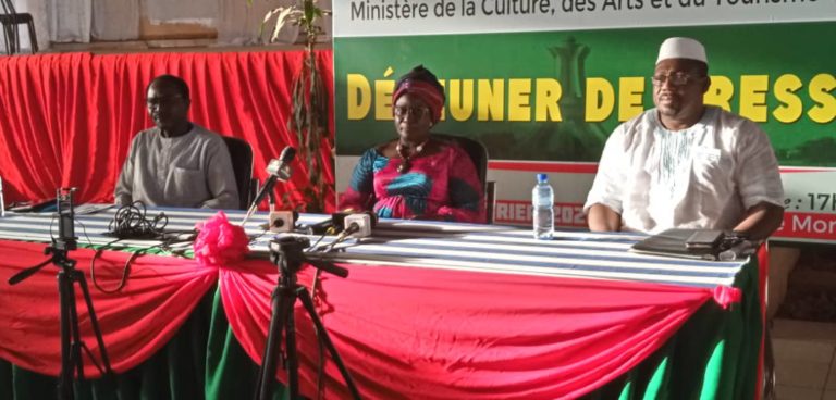 MCAT: La ministre Élise Foniyama ILBOUDO/THOMBIANO échange avec les journalistes et animateurs culturels