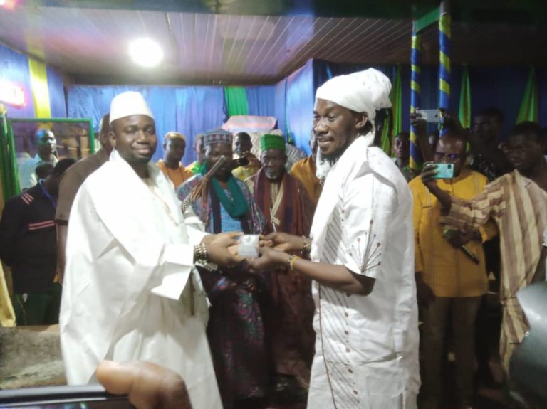 MUSIQUE : Sana bob sort un single en guise de reconnaissance au cheick Abdoul Aziz Aguib Sore