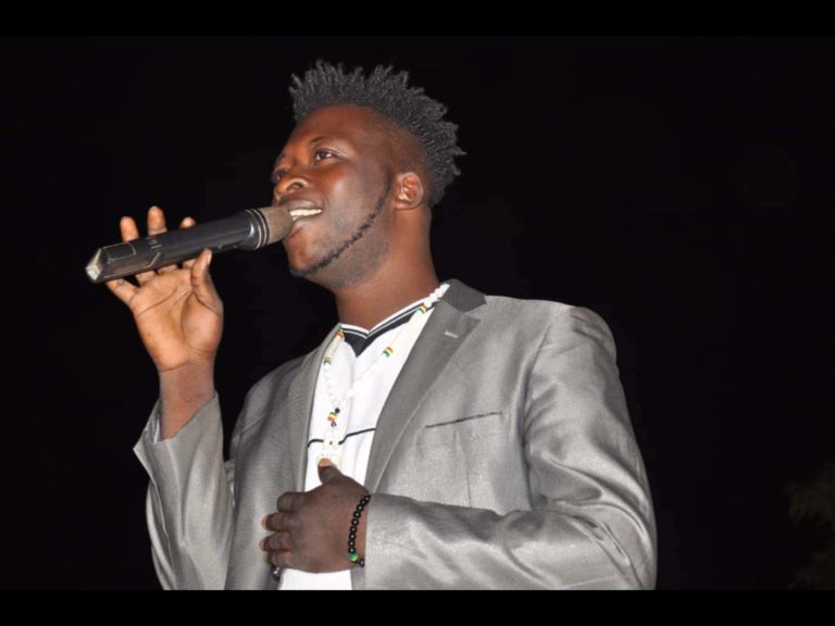 MUSIQUE : « Je veux être comme Floby », Yololo, artiste musicien burkinabè