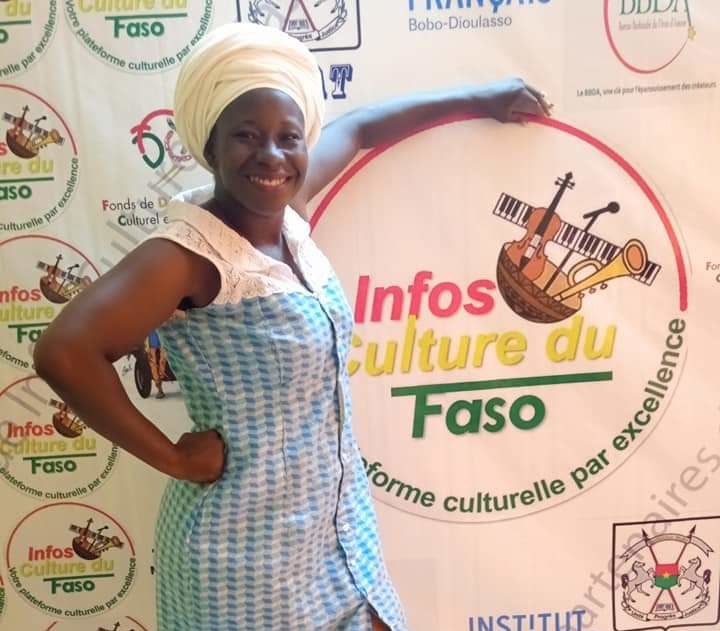 « Le défi, c’est d’avancer avec ma Compagnie Reeba dans les recherches pour la création des monologues », Oliva Ouédraogo, comédienne, conteuse et dramaturge burkinabè