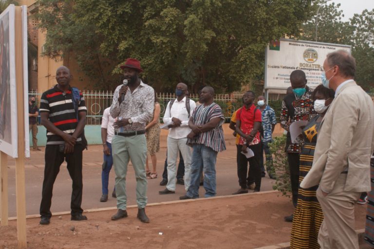 Photographie artistique : l’avenue Kwame Nkrumah revit sous le charme de l’exposition « Conscience »