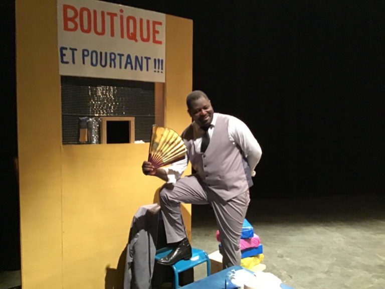 Spectacle d’humour : son Excellence Gérard réussit le pari avec « Et pourtant… »
