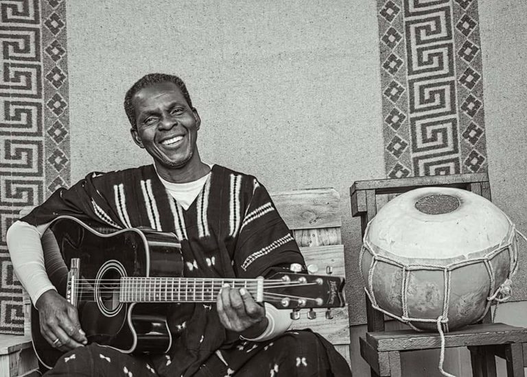« Zènki Naam »: une première expérience discographique du vétéran Bwen Zem