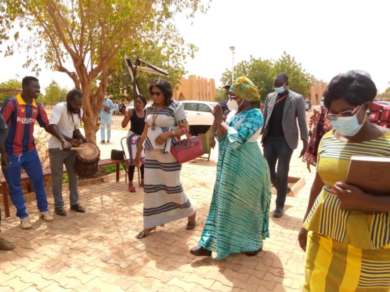 Musée national du Burkina : la minstre en charge de la culture touche du doigt les réalités du terrain