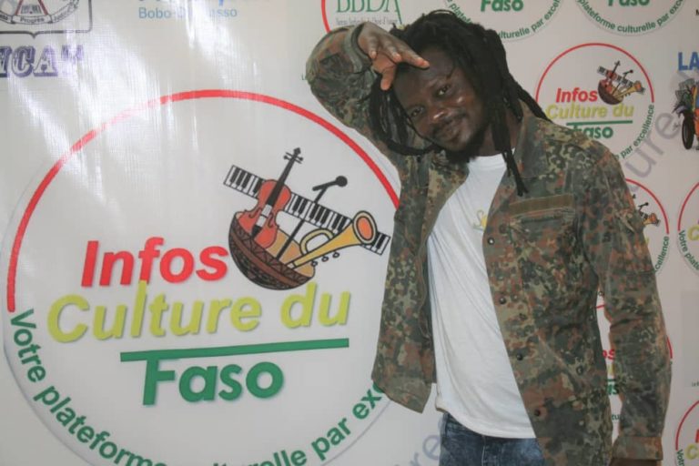 INTERVIEW: « je promet passer par le reggae pour véhiculer un message de réconciliation et de paix à ceux qui seront de la partie », Zueny Black, artiste-reggaeman