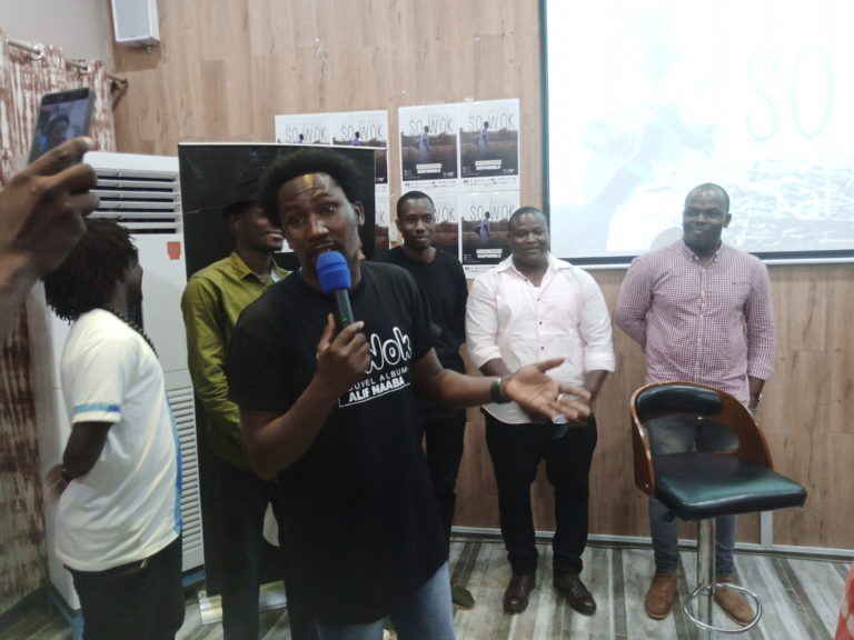 « So wok » : une nouvelle discographie de Alif Naaba qui aborde les questions de la migration, de la solidarité, de l’espoir, de l’amitié, de l’amour