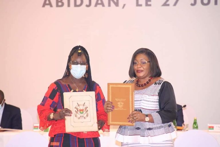 TAC 2021: un programme d’échanges culturels signé entre le Burkina et la Côte d’Ivoire