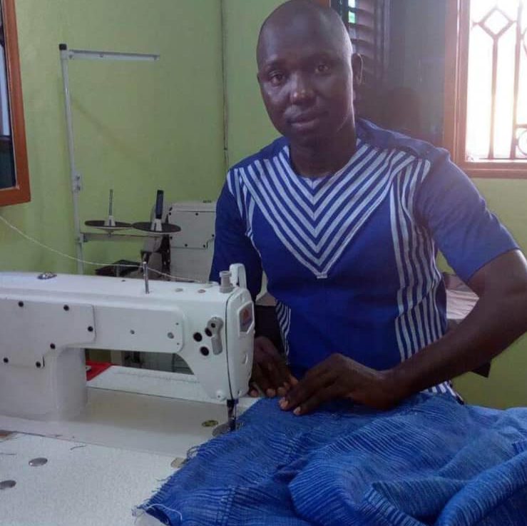 Mode : « le métier de styliste nourrit son homme, mais actuellement les choses tournent au ralenti du fait de la crise sanitaire à Covid-19 », Dao Man, créateur de mode