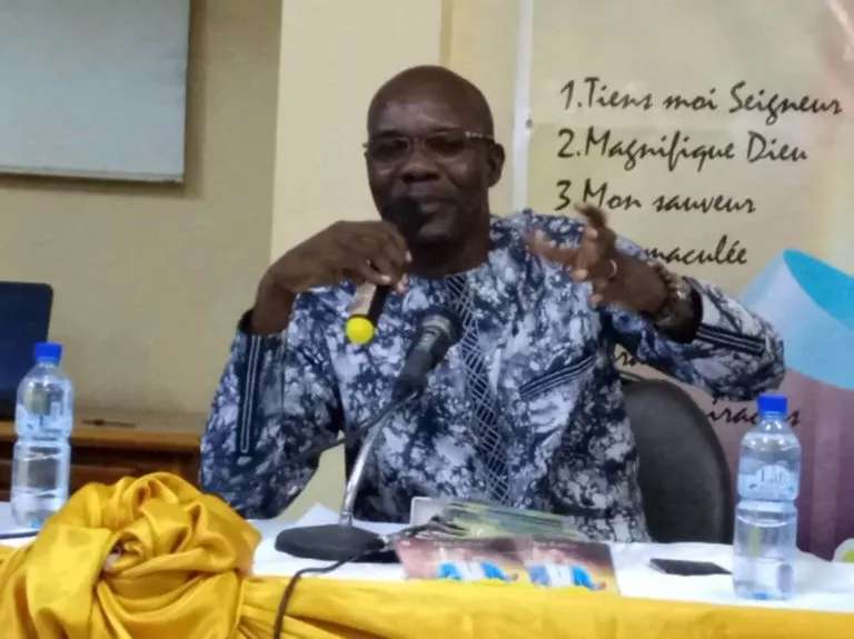 Sortie Discographique: Max Arthur loue le  »Dieu de Miracles »