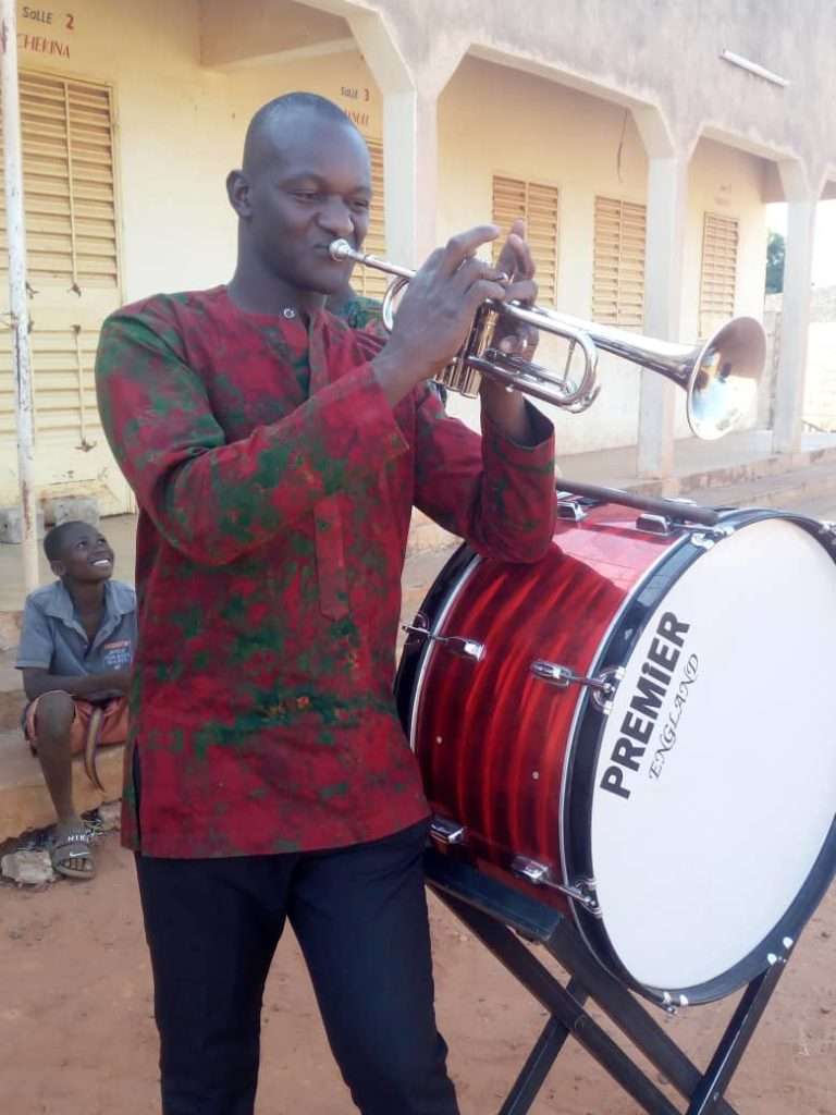 Interview : à la découverte de Prosper Sanou, un fanfariste résident à Bobo-Dioulasso