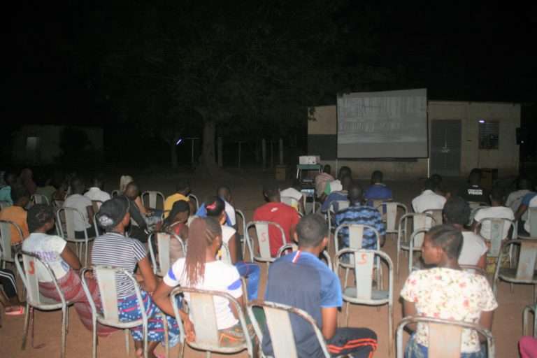 Koudougou Doc 2022: des étudiants de la cité universitaire Fasotex se réjouissent d’accueillir des projections