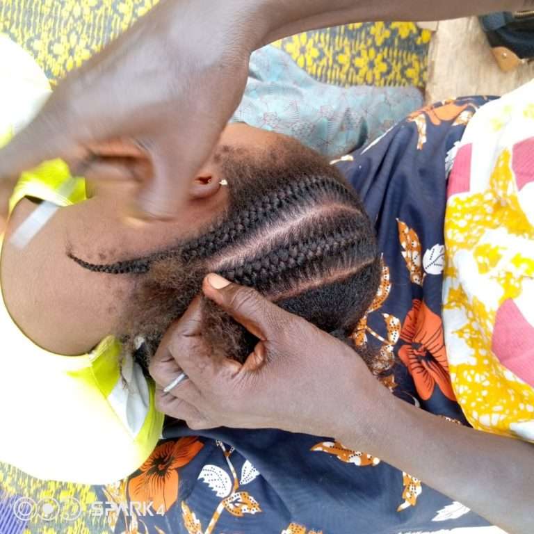 Tresses traditionnelles « Panem-mooré »: zoom sur cette coiffure atypique dans nos sociétés africaines