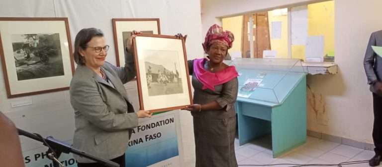 Collections muséales: le musée national reçoit du Brésil une quinzaine d’œuvres photographiques de la Haute volta