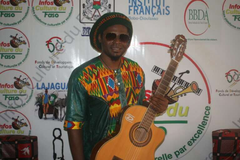 « Le talent est le seul diplôme valable partout où que l’on aille », Patrick Odon, artiste-chanteur malgache installé au Burkina