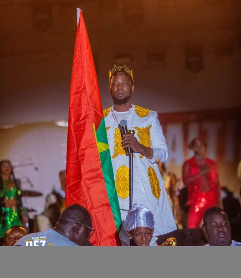 Spectacle de Dez Altino: l&rsquo;artiste réussit son pari