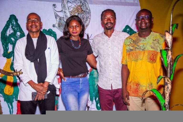 Burkina Faso : Huit commissaires d’exposition effectuent leur sortie