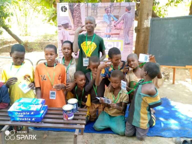 Bobo-Dioulasso : le collectif wékré forme les garibous aux métiers de la peinture et du dessin