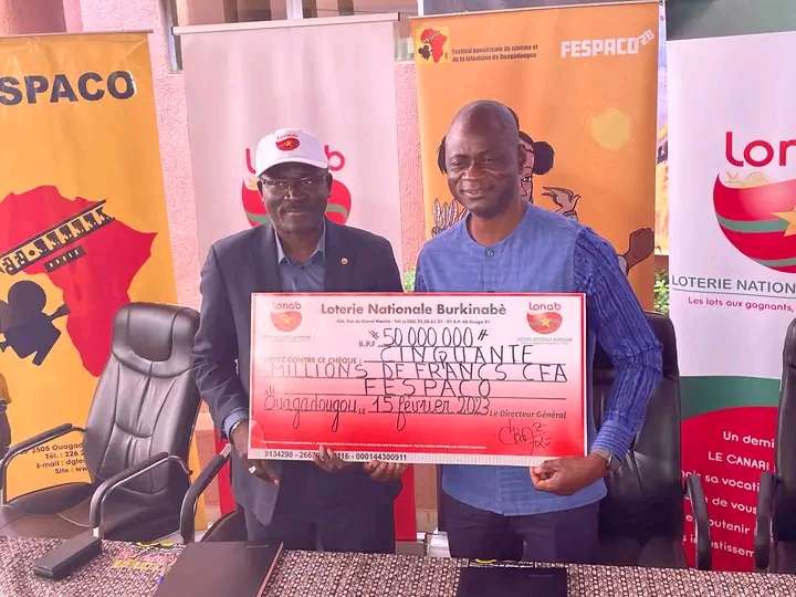FESPACO 2023: la LONAB fait don d’une enveloppe de 50 millions de F CFA
